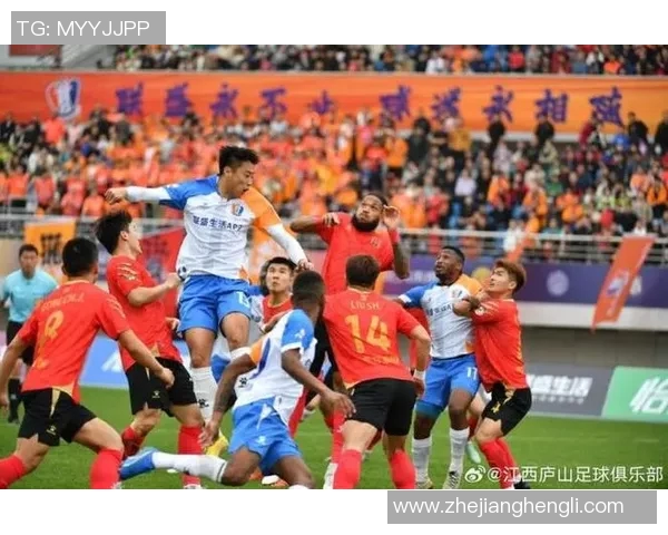 上海足球队状态引发热议球迷与专家观点大相径庭